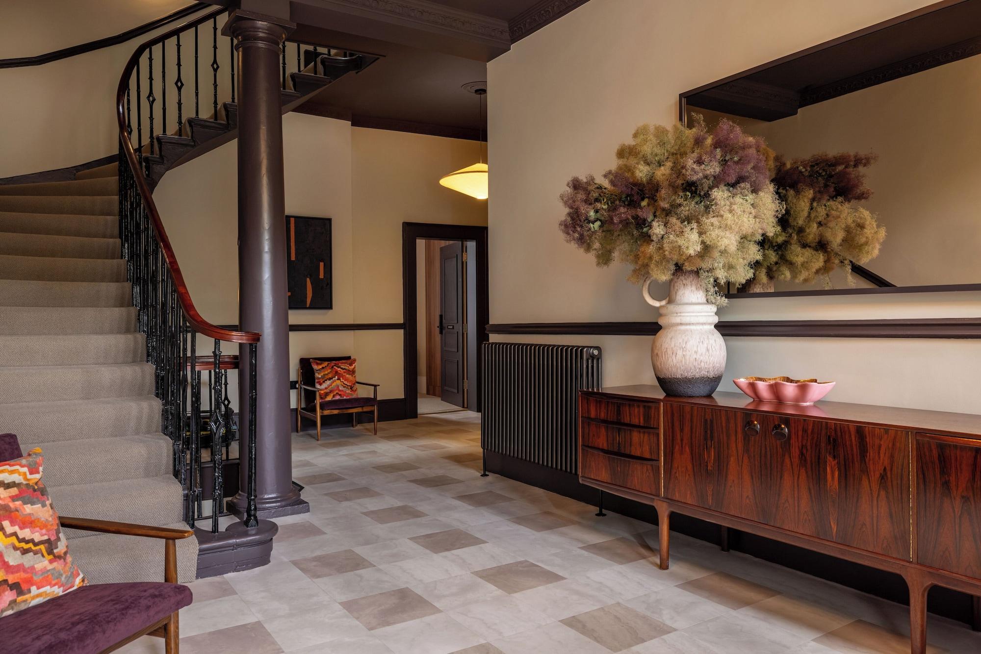 Vista Lobby 3 Johns Place Townhouse