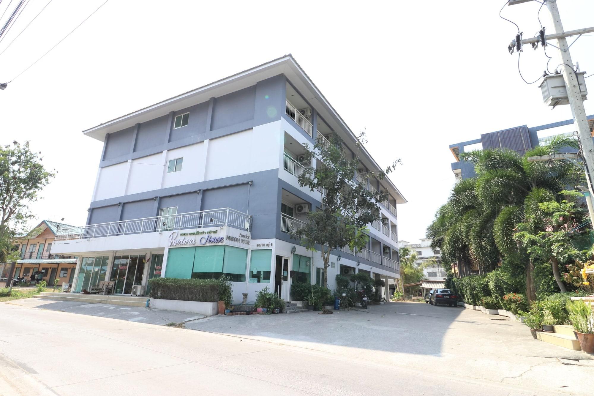 Vista Exterior OYO 75389 Pandora house
