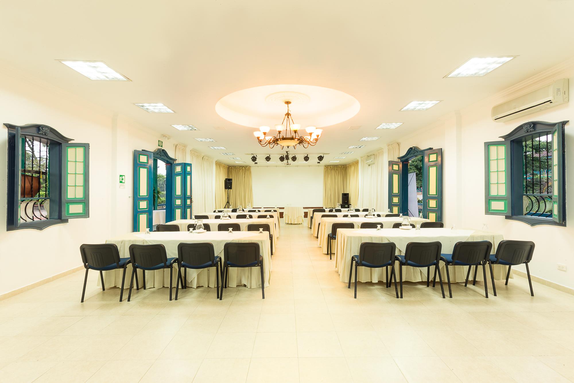 Sala de Reuniones Decameron Las Heliconias All Inclusive