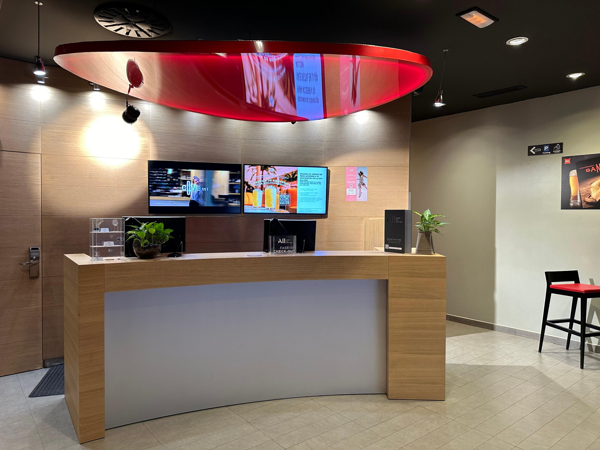 Vista Lobby ibis Madrid Centro Las Ventas
