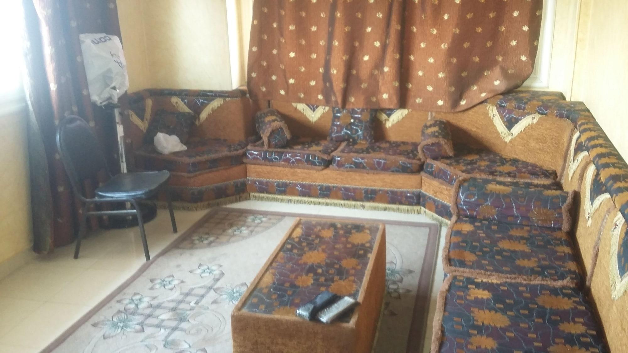 Vista Lobby Isis Hostel 2
