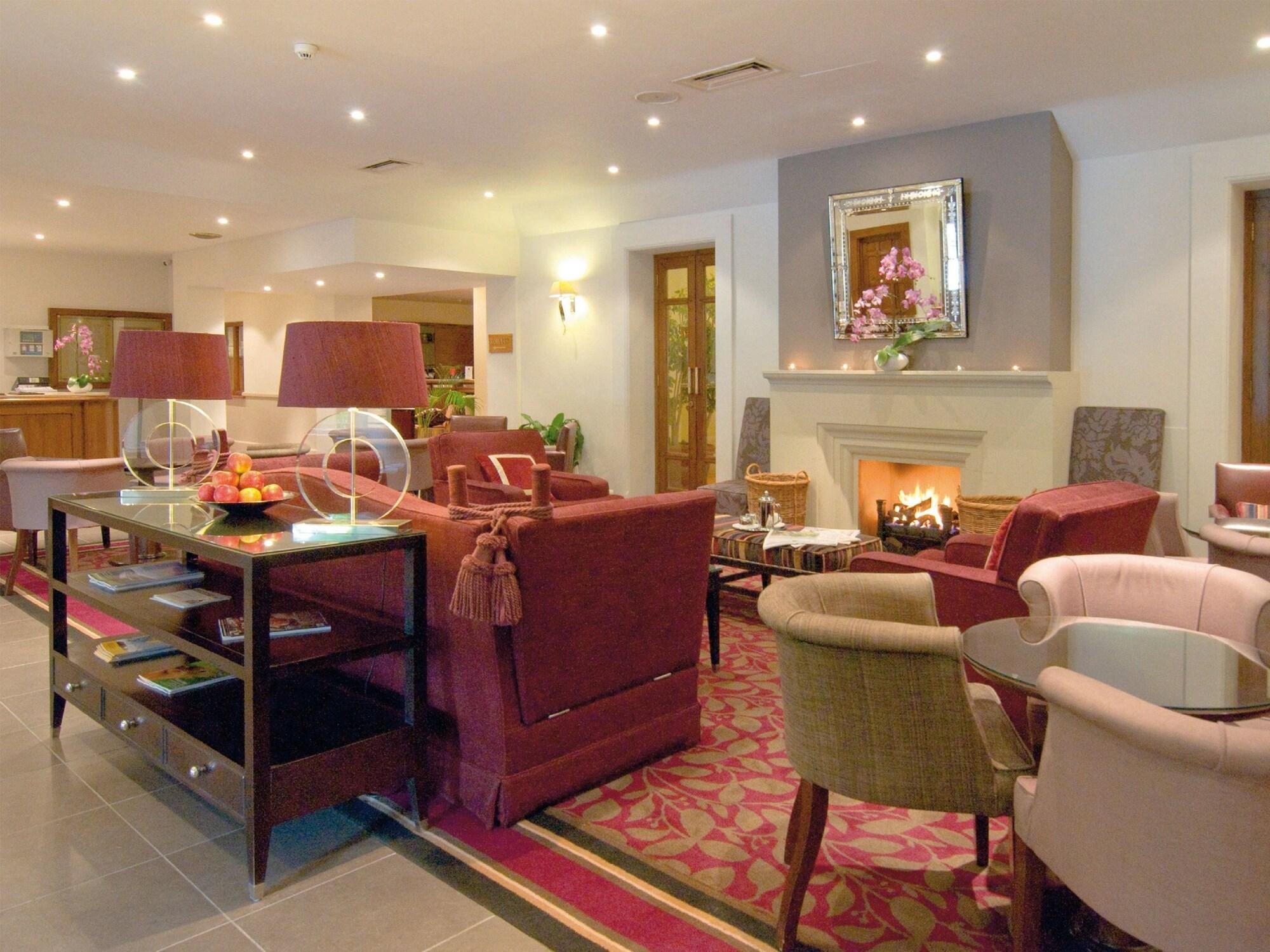 Vista Lobby Macdonald Botley Park Hotel & Spa