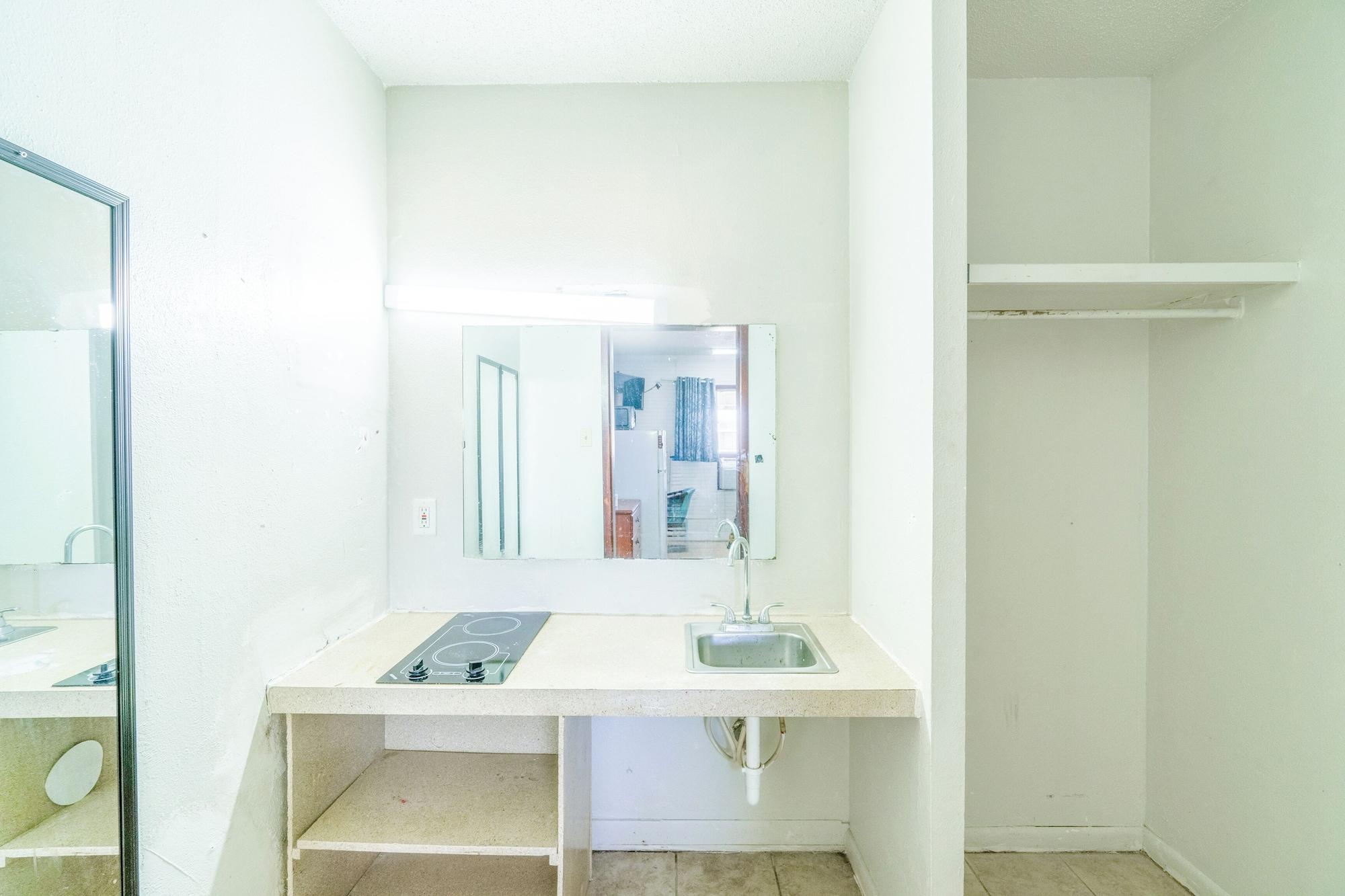 Set de Habitación Gulfway Motel By OYO Near Airport I 37