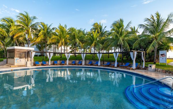 Hotel Dos Playas Faranda Cancún - Hoteles cerca de Playa Chac Mool en Cancún