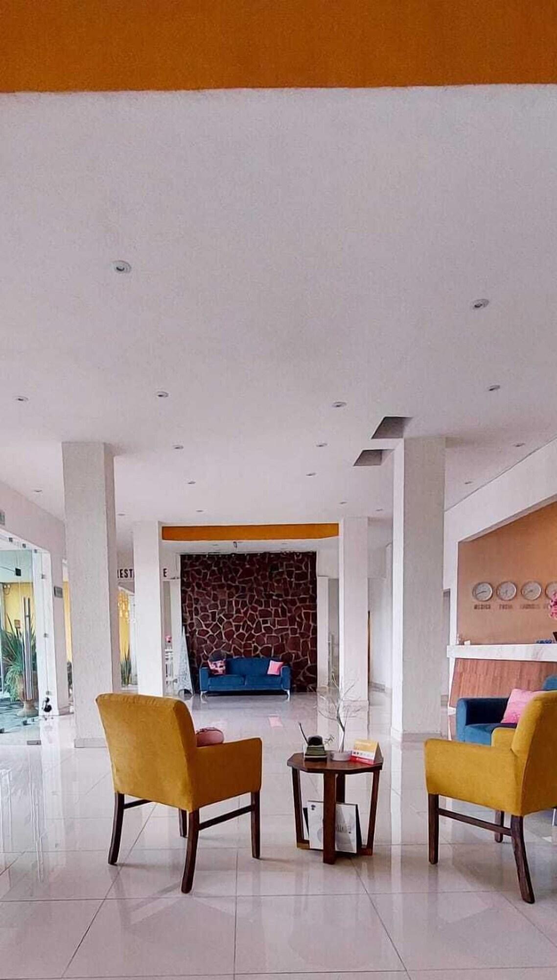 Vista Lobby ABERDEEN HOTEL DOLORES HIDALGO