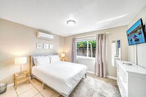 Alquiler Vacacional - Beach Unit! Walk To Beach & Restaurants / Shops!