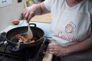 Actividad - Visita al mercado en grupos pequeños y clase de cocina con un experto cocinero casero local en Rimini