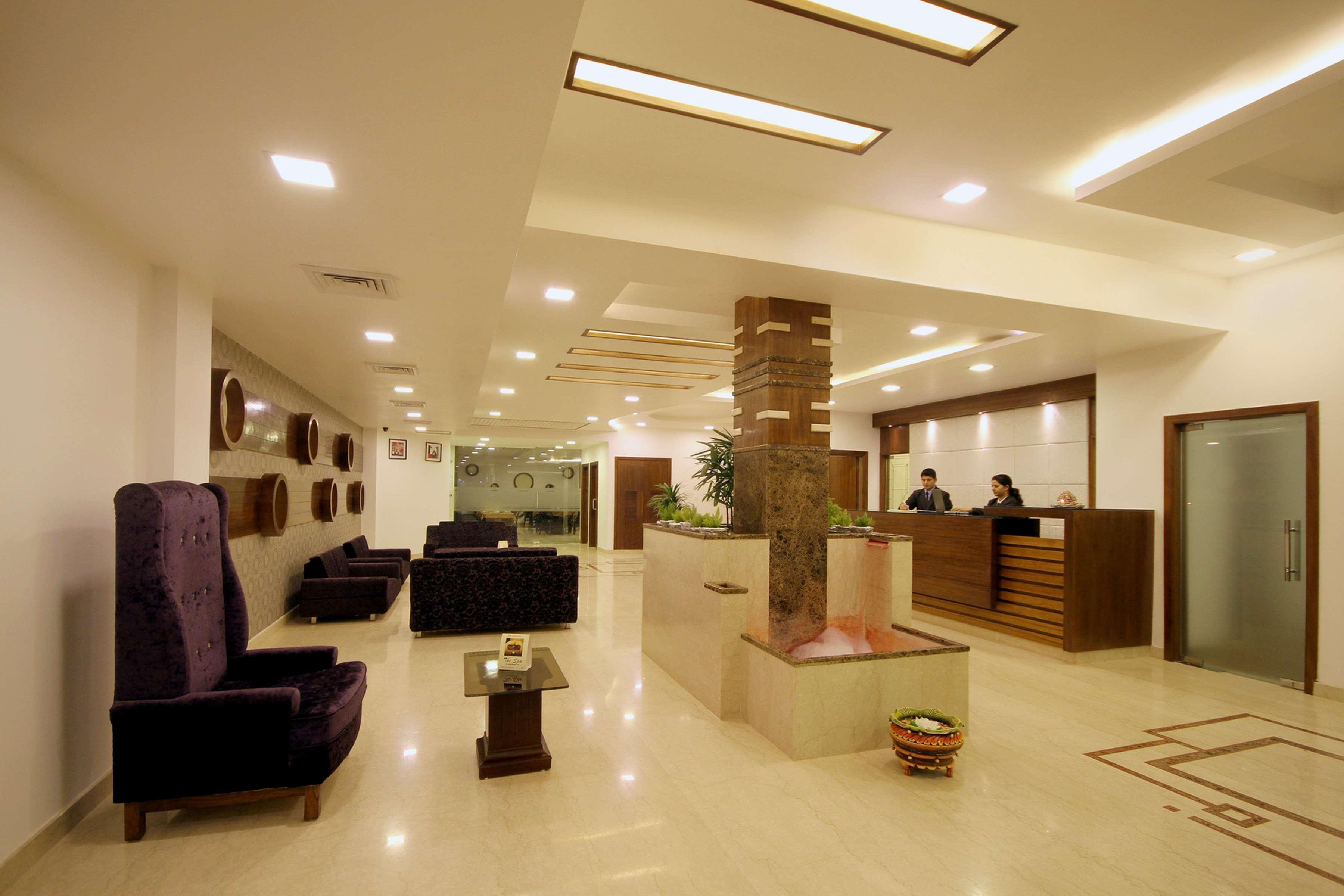 Vista Lobby Best Western Swing High Katra