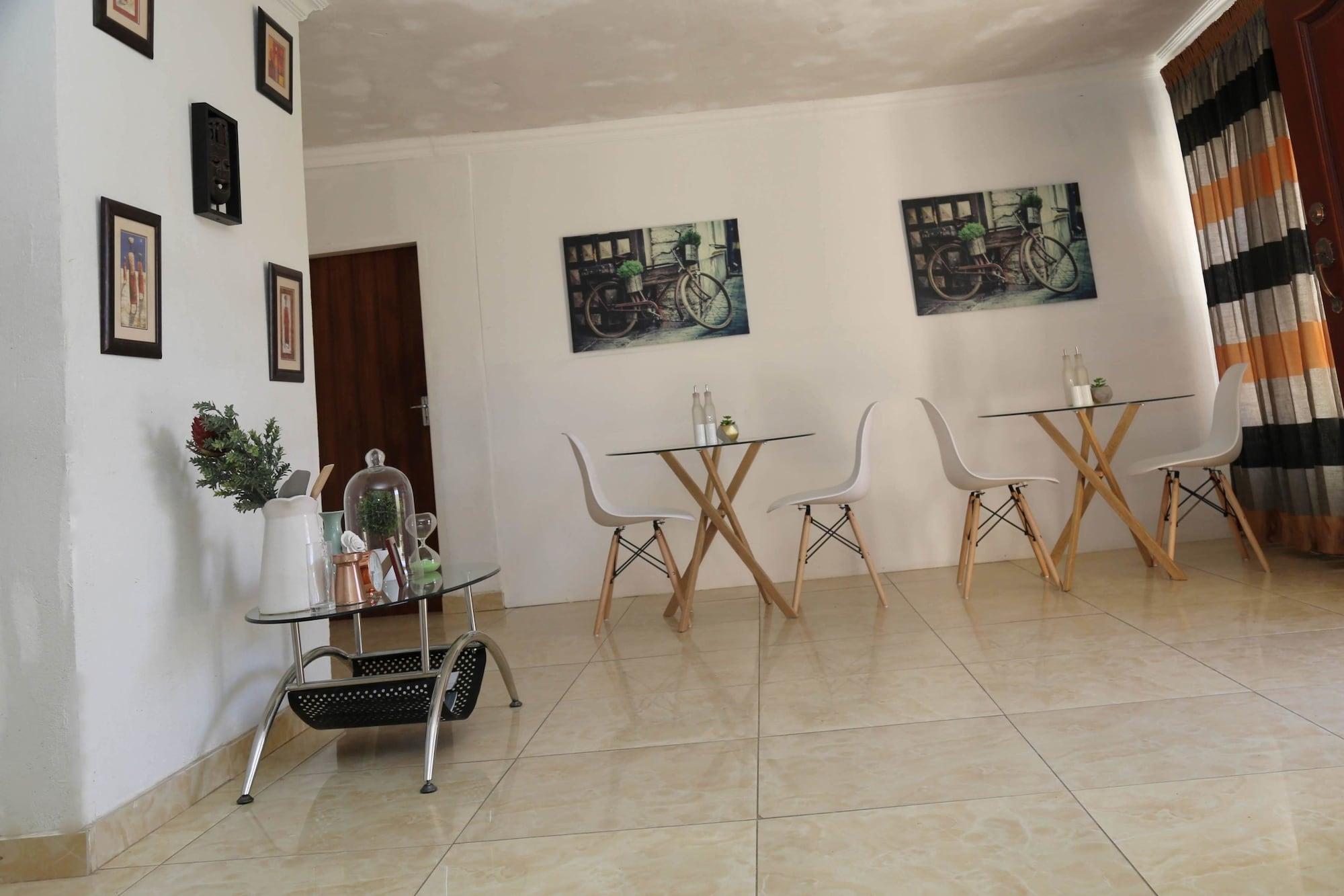 Restaurant Denver Echo- Executive Guest House