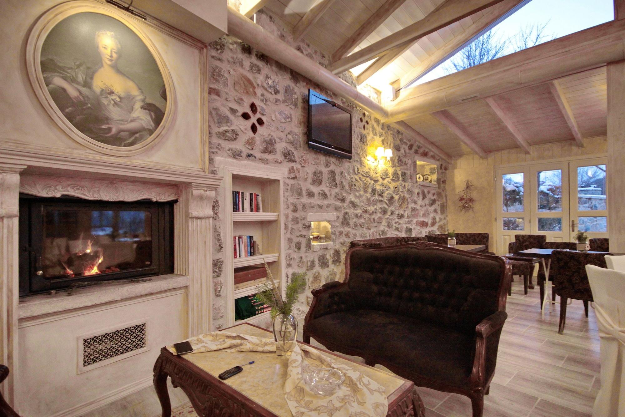 Vista Lobby Menalia Villas & Suites