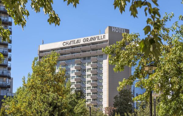 Best Western Premier Chateau Granville Hotel & Suites & Conf. Centre