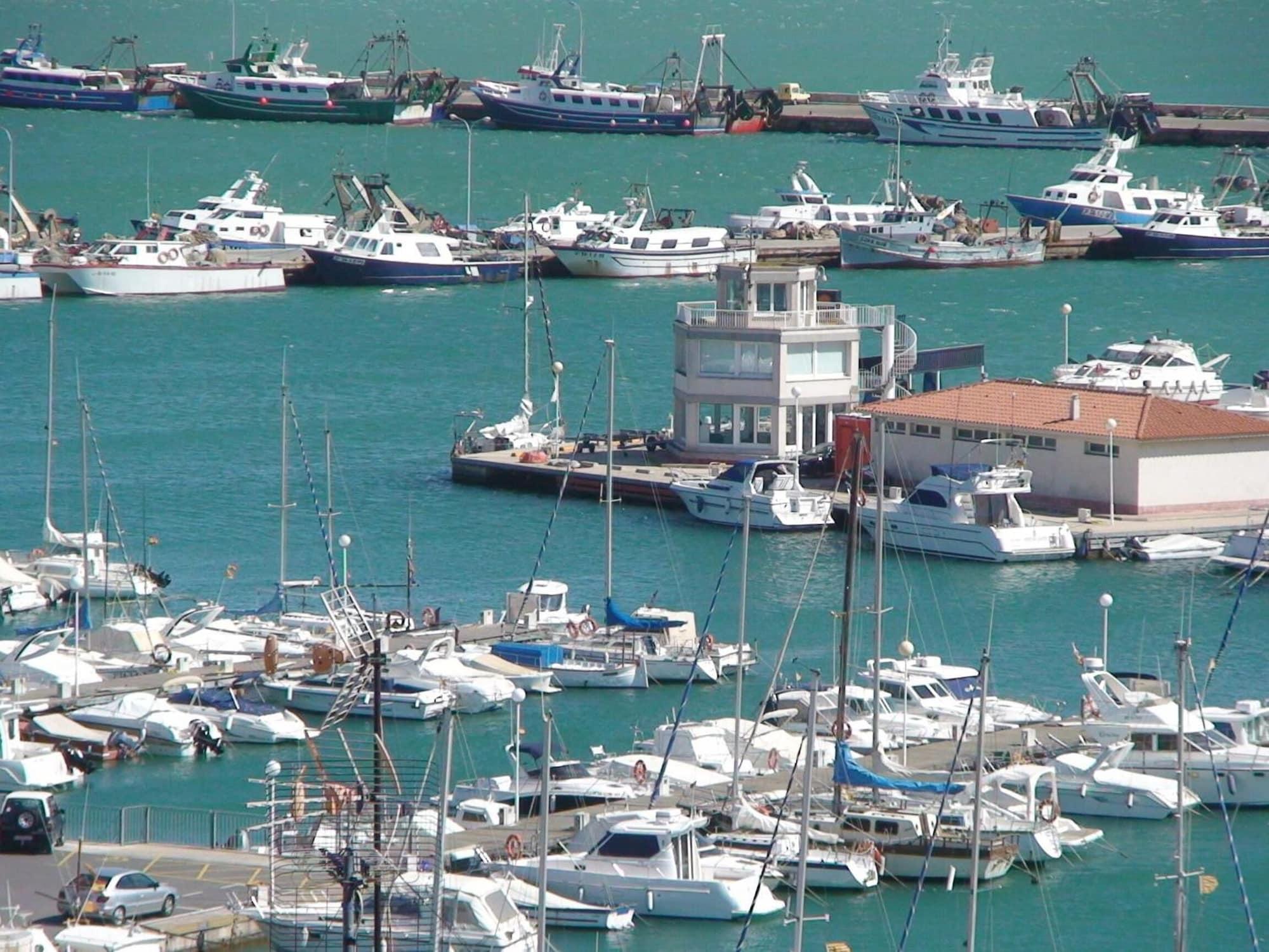 Varios Hotel del Port