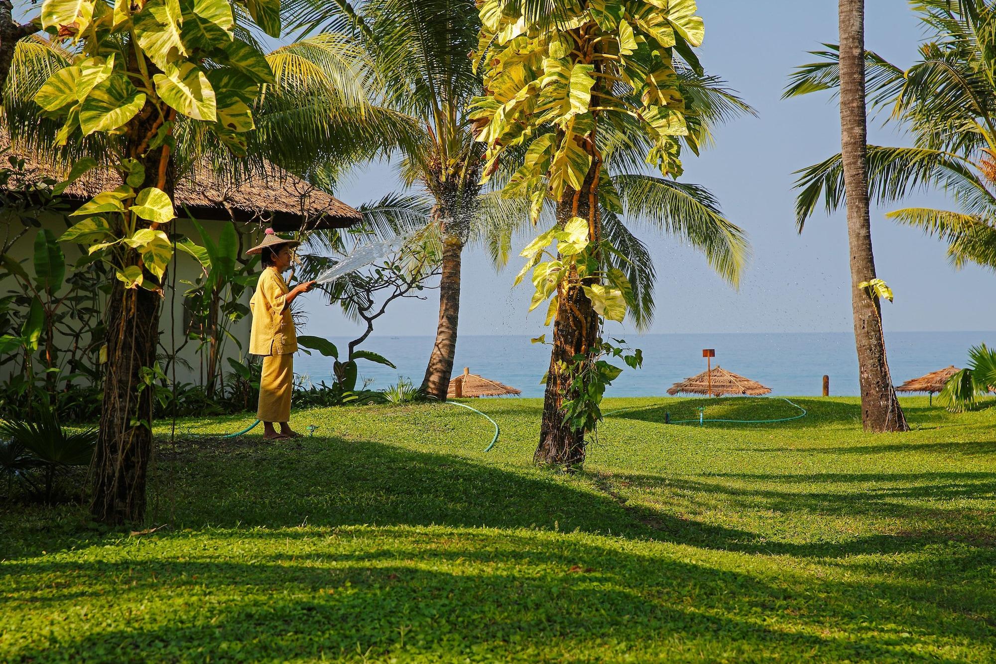 Playa NgapaliI Bay Villas & Spa