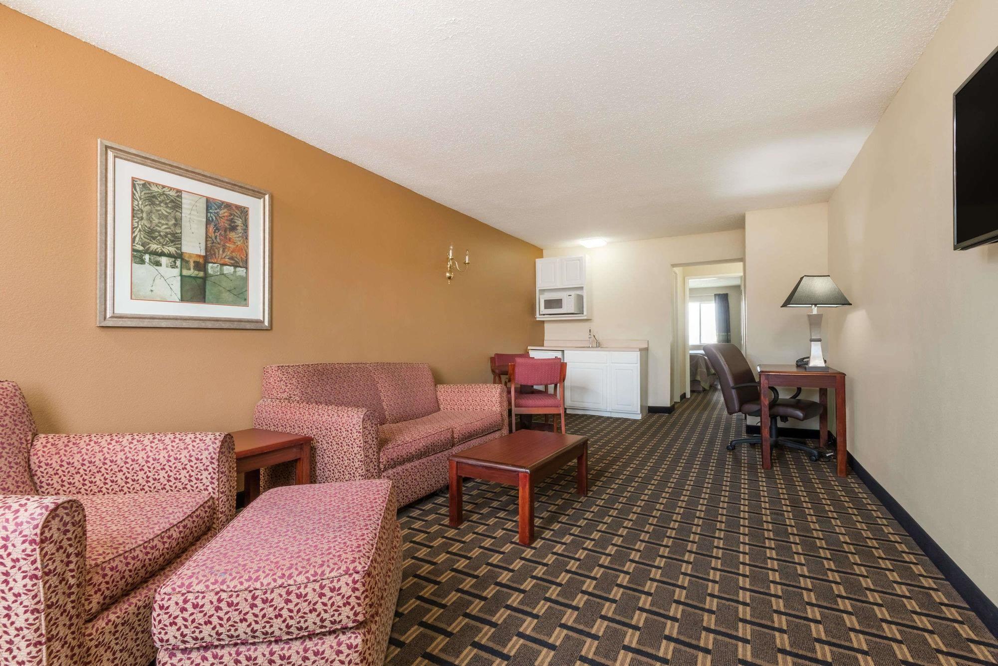 Habitación Super 8 by Wyndham Indianapolis/NE/Castleton Area