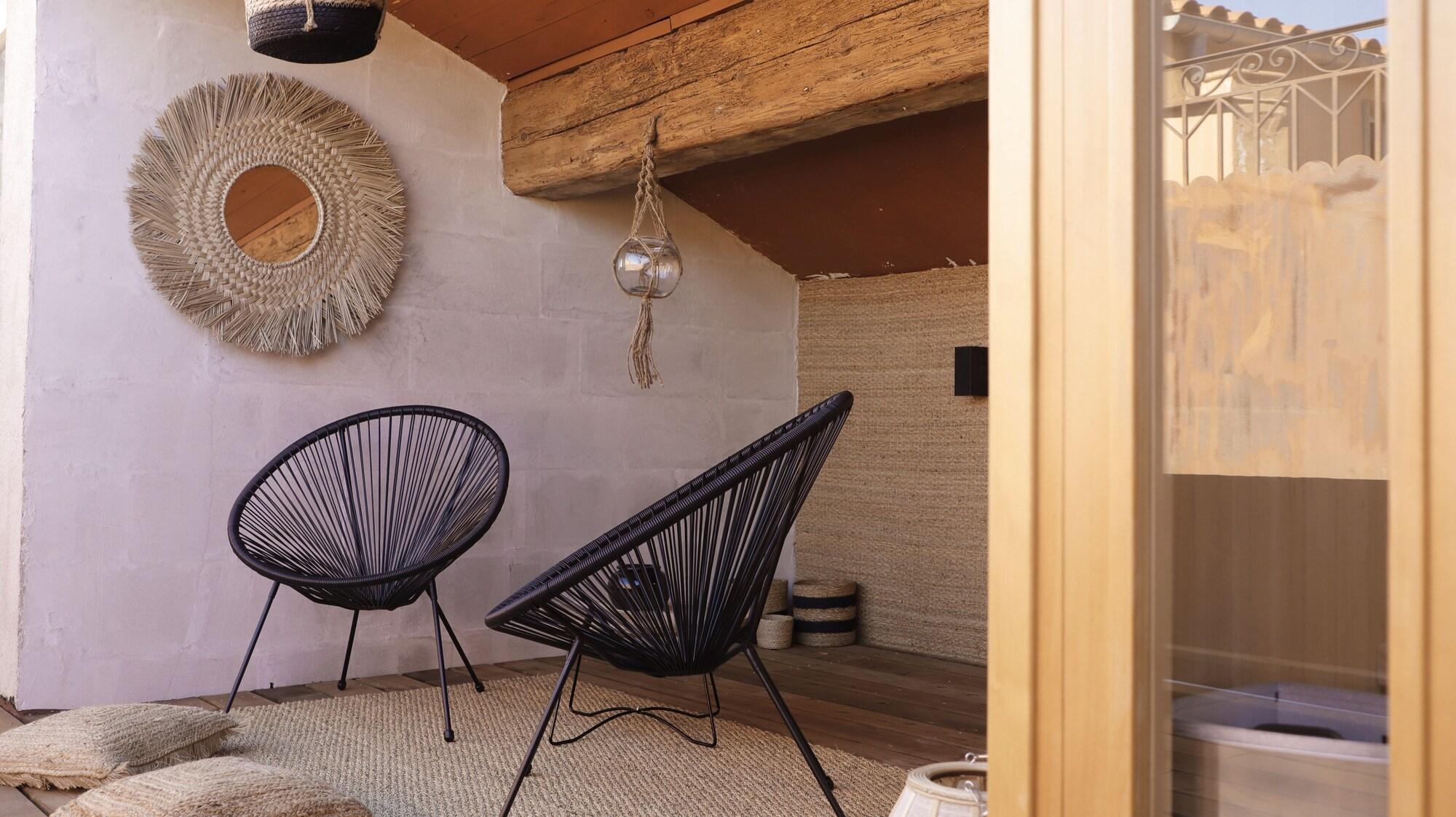 Equipamiento de Habitación Ennéa - Jacuzzi & Luxury Suites