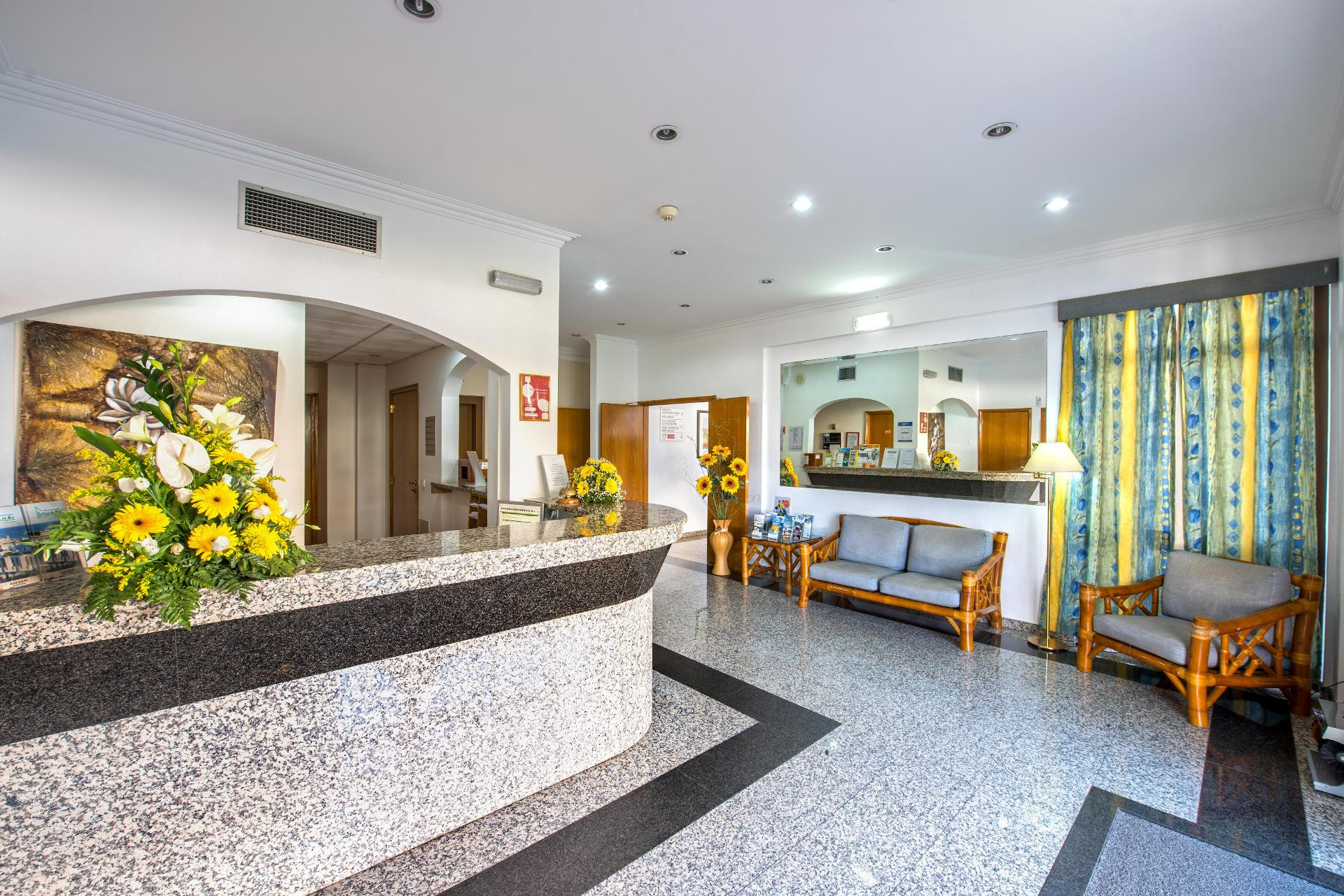 Vista Lobby Hotel Colina do Mar