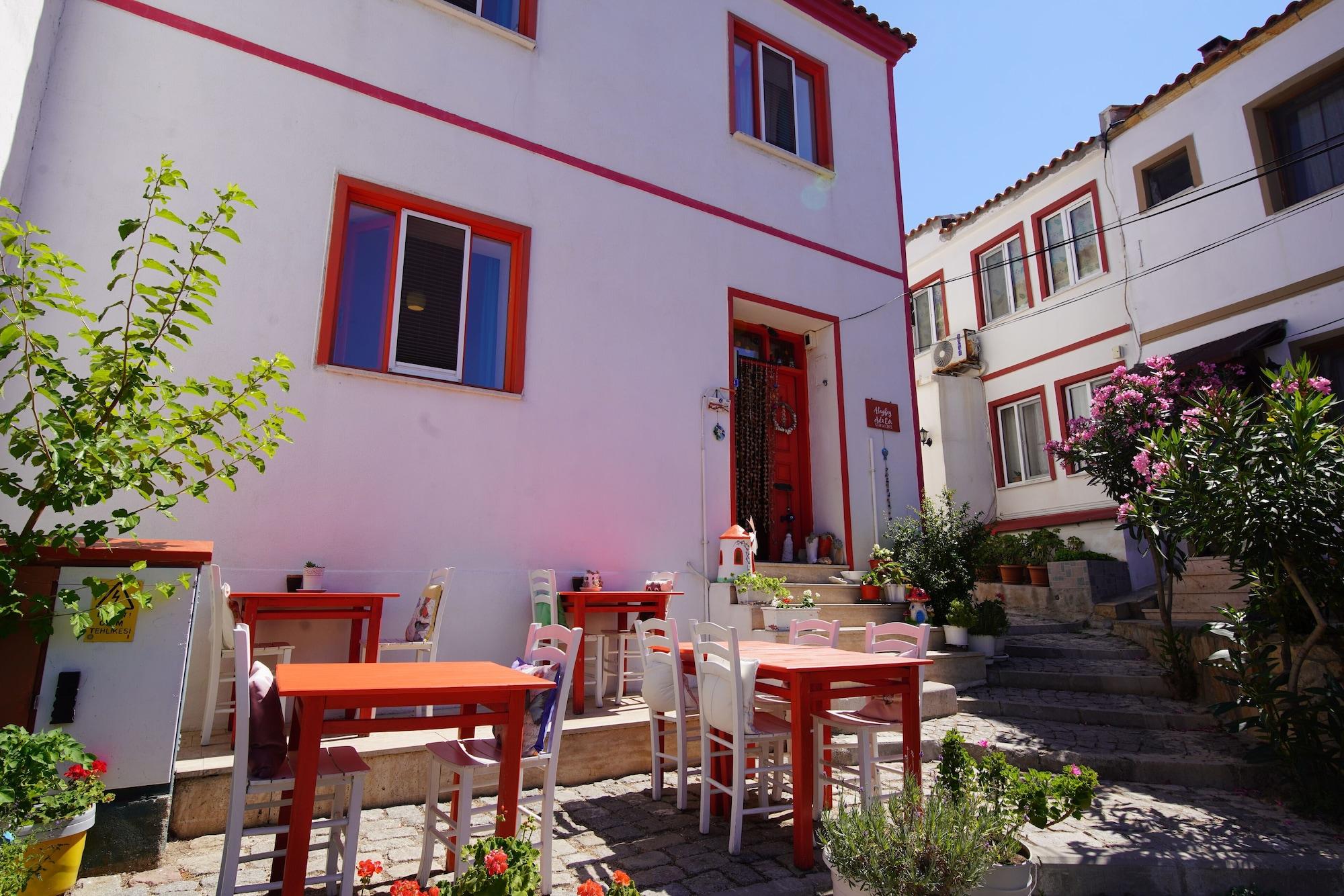 Varios Alaybey Ada Evi