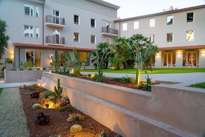 Alojamiento - Marina Garden Hotel