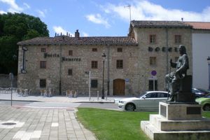 Alojamiento - Hotel Puerta Romeros