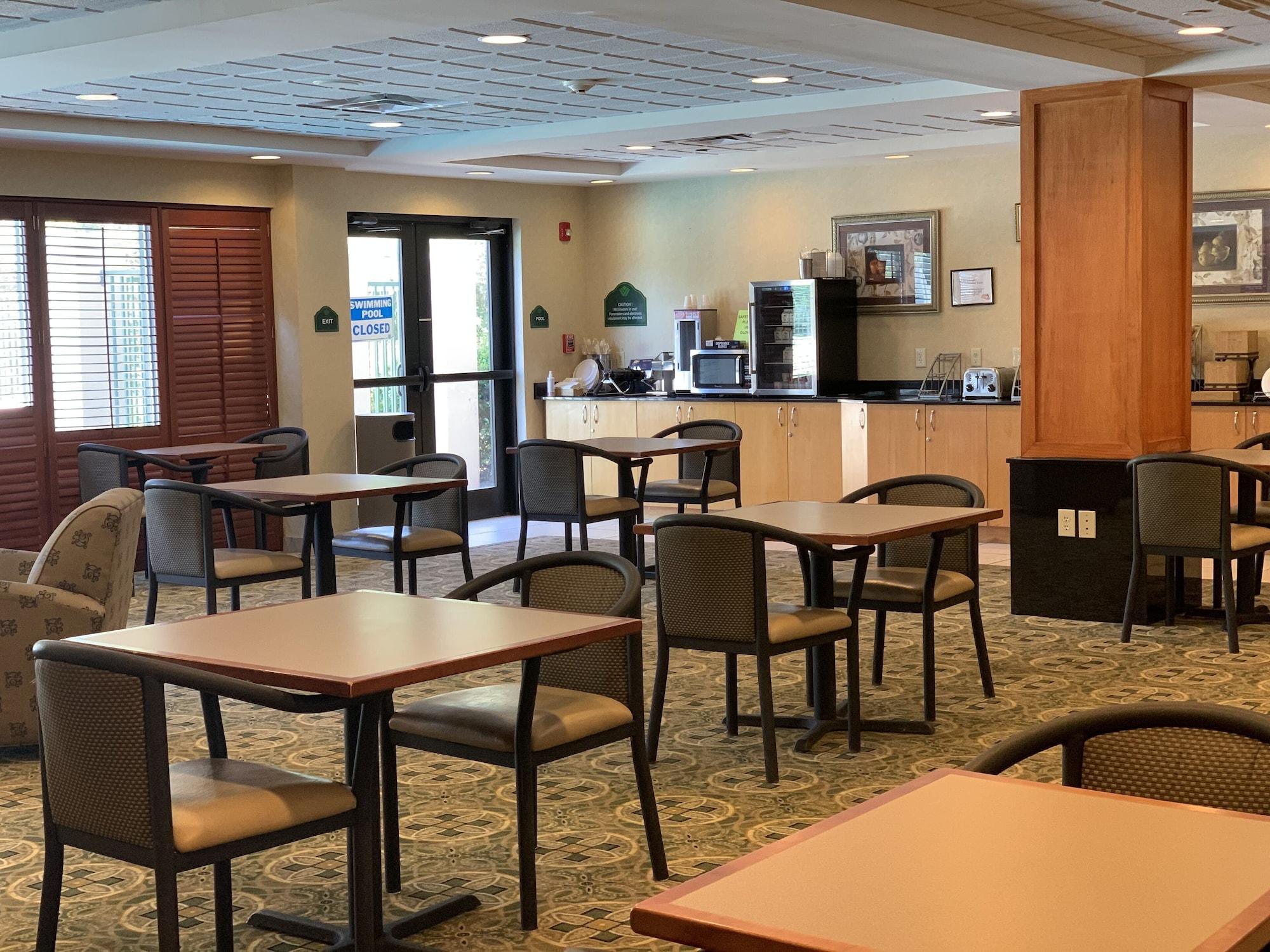 Restaurant Wingate By Wyndham Lagrange