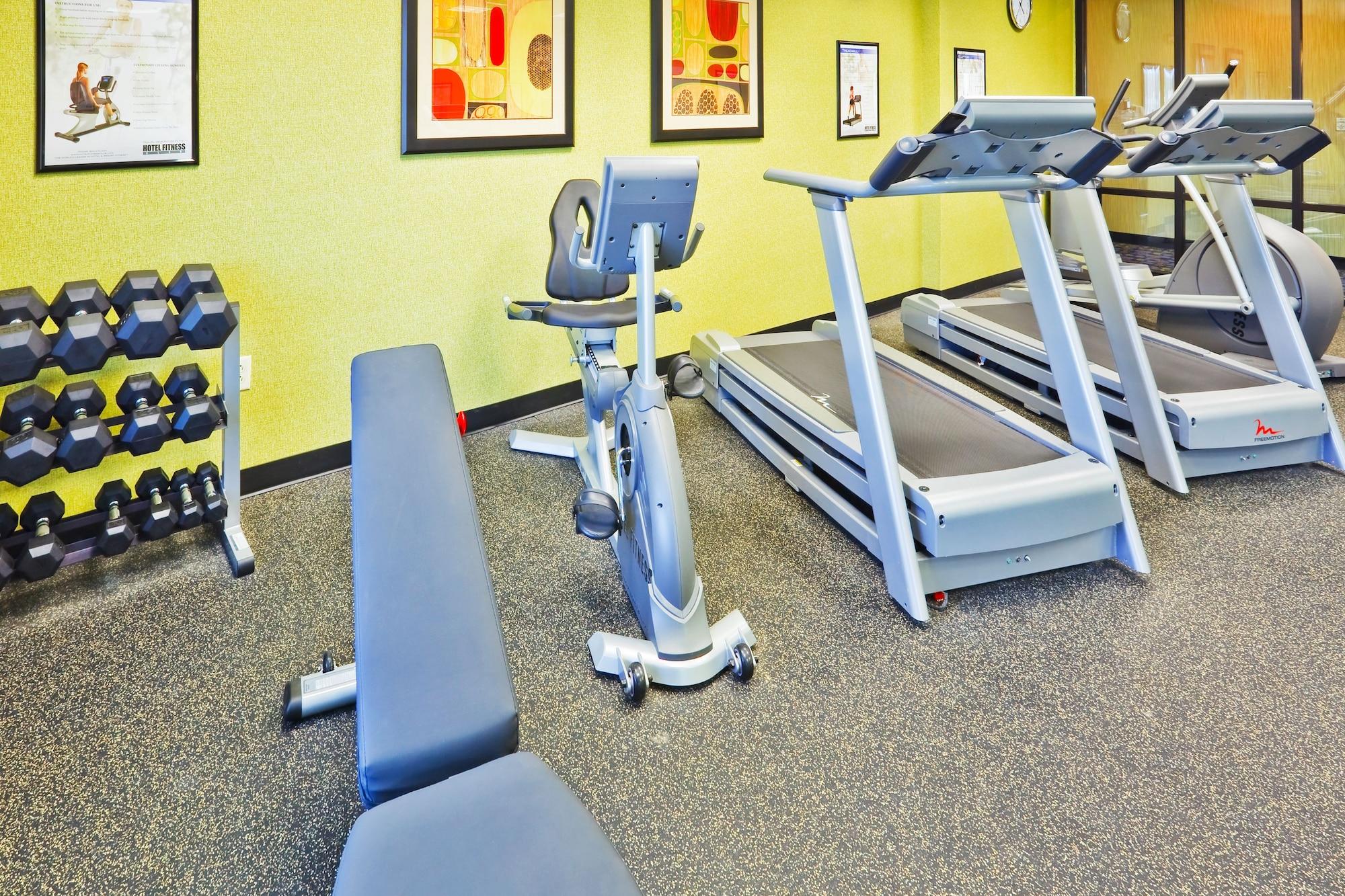 Gimnasio Holiday Inn Express Hotel Ooltewah Springs-Chattanooga by IHG