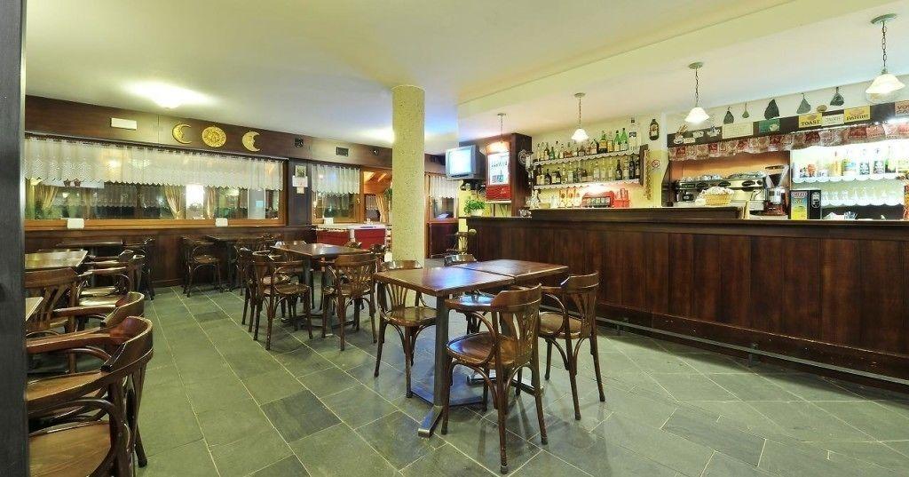 Bar/Salón Hotel Tambò