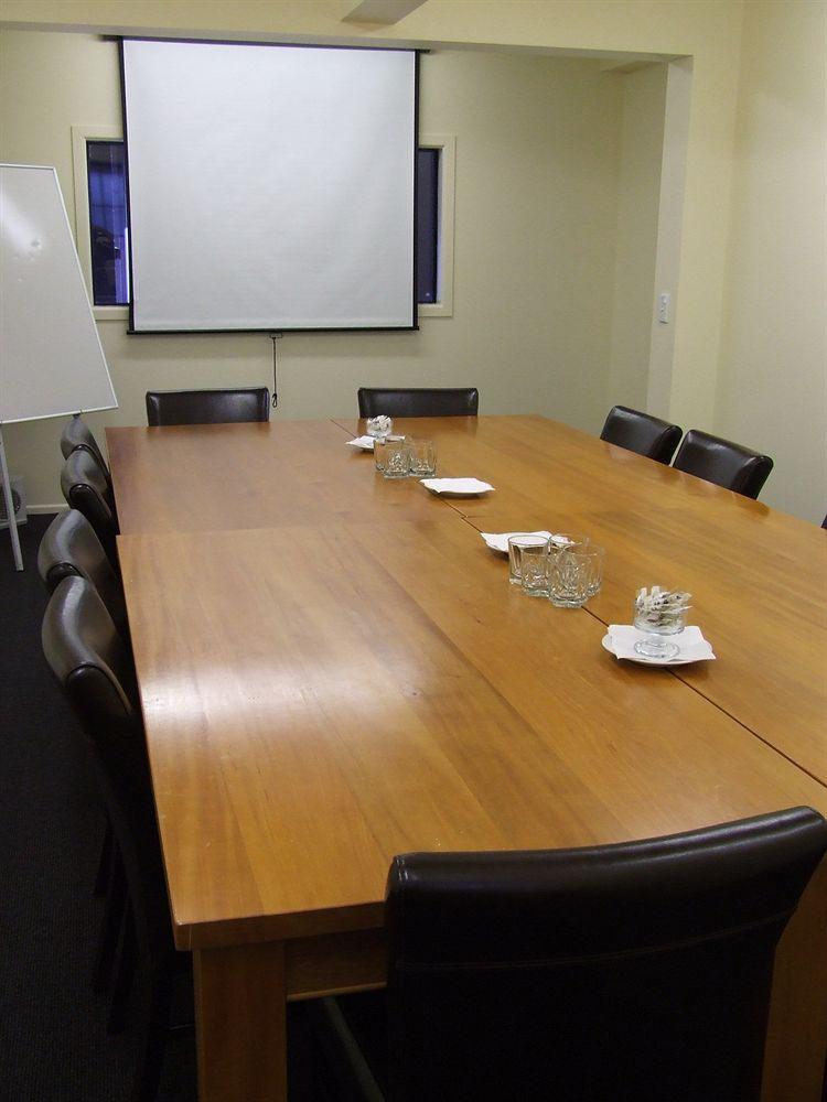 Sala de Reuniones Aaron Court Motor Inn