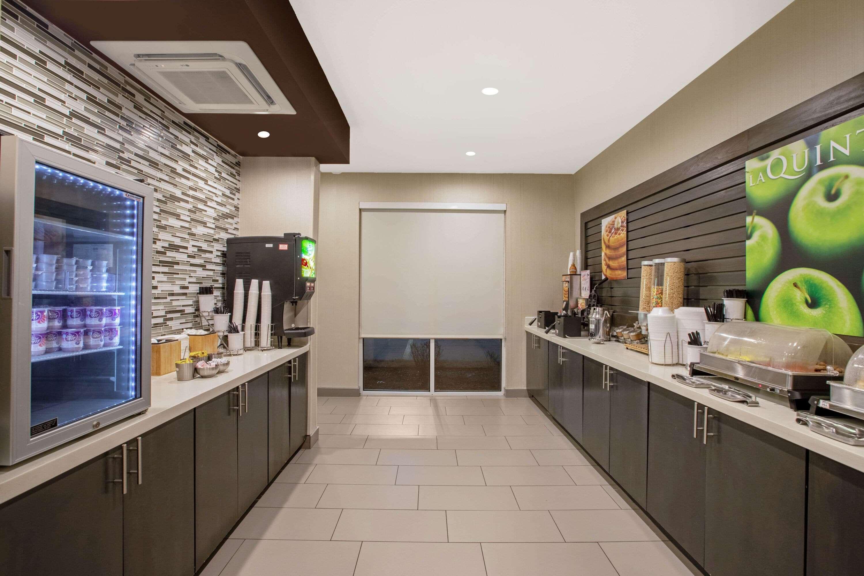 Restaurant La Quinta Inn Suites By Wyndham Fayetteville