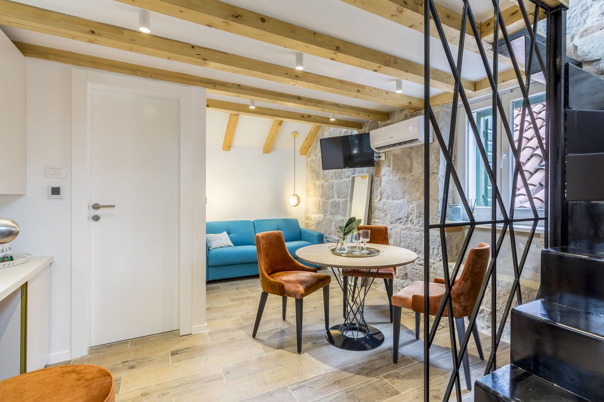 Varios Luxury Rooms Miara in City Centre