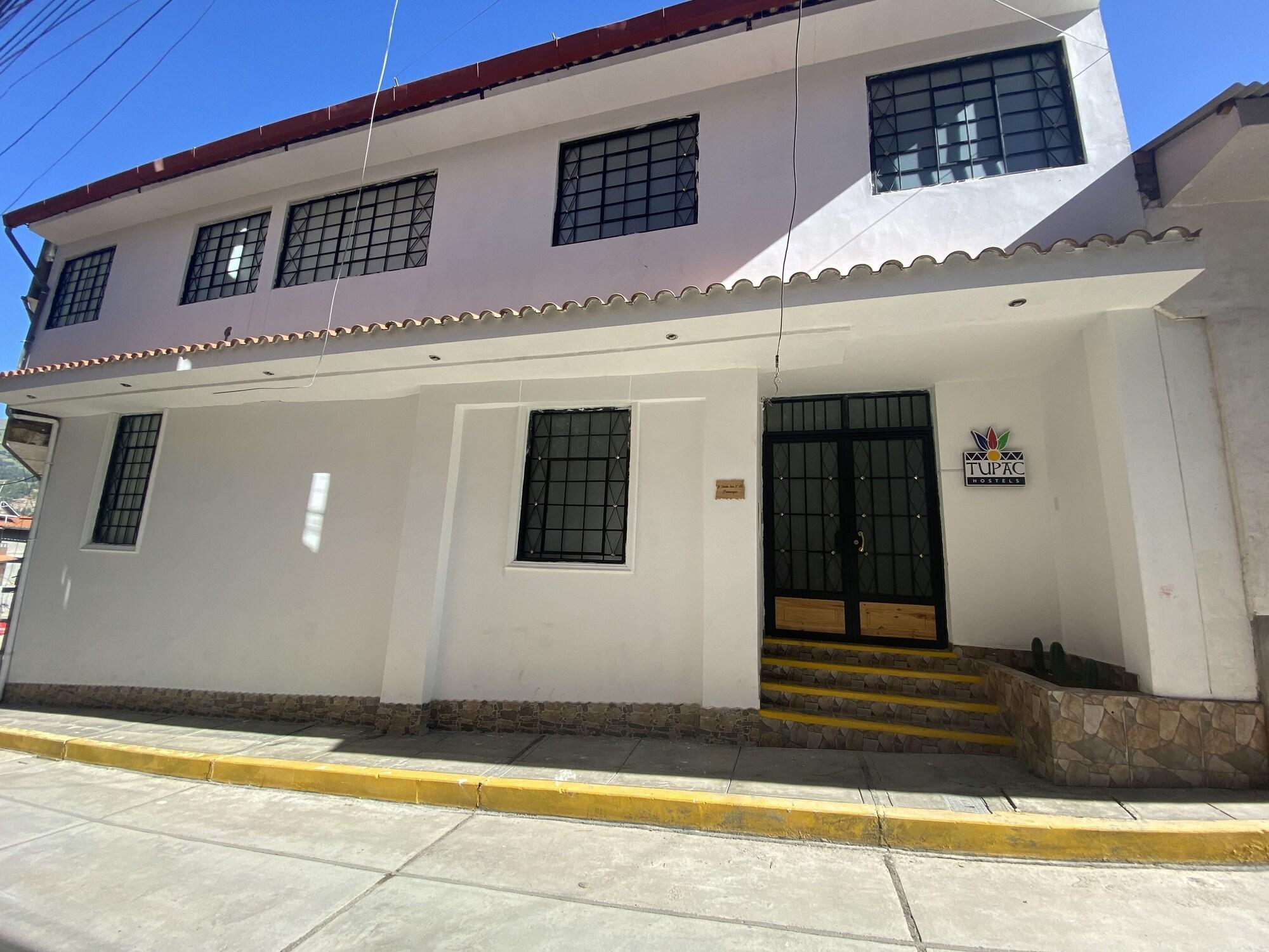 Vista Exterior Tupac Hostel Huaraz