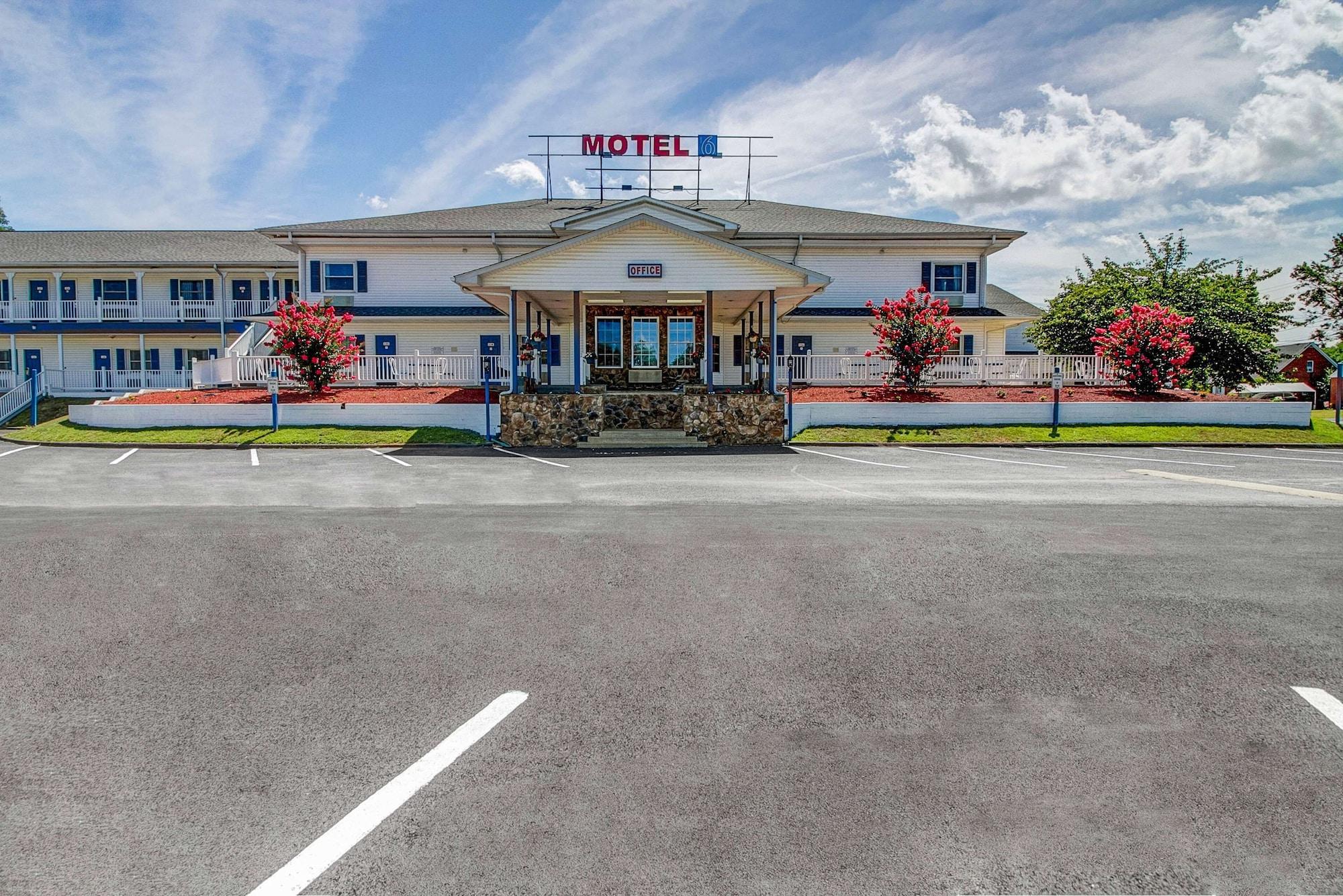 Varios Motel 6 Front Royal, VA