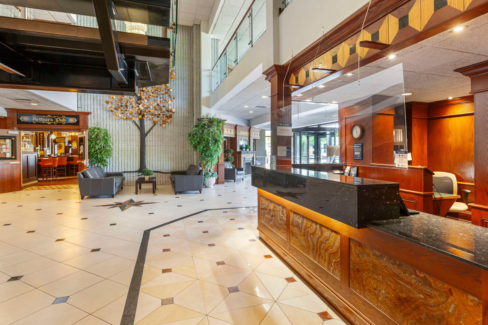 Vista Lobby Best Western Plus Cobourg Inn & Convention Centre