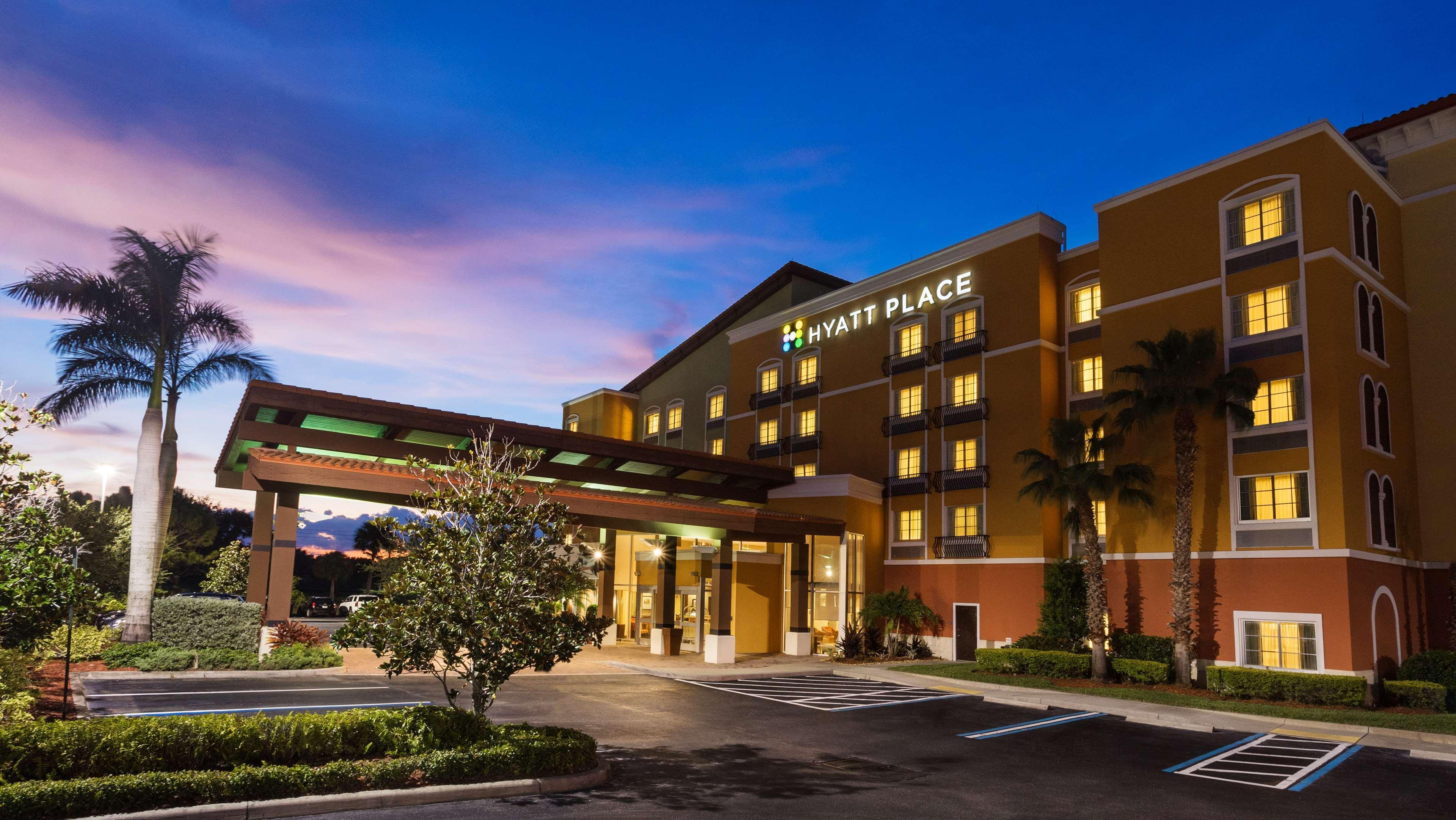 Vista Exterior Hyatt Place Coconut Point