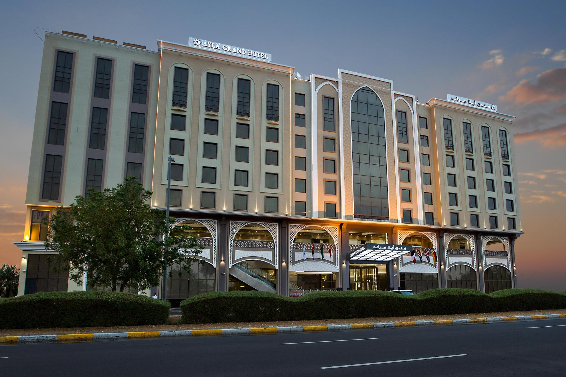 Vista Exterior Ayla Grand Hotel