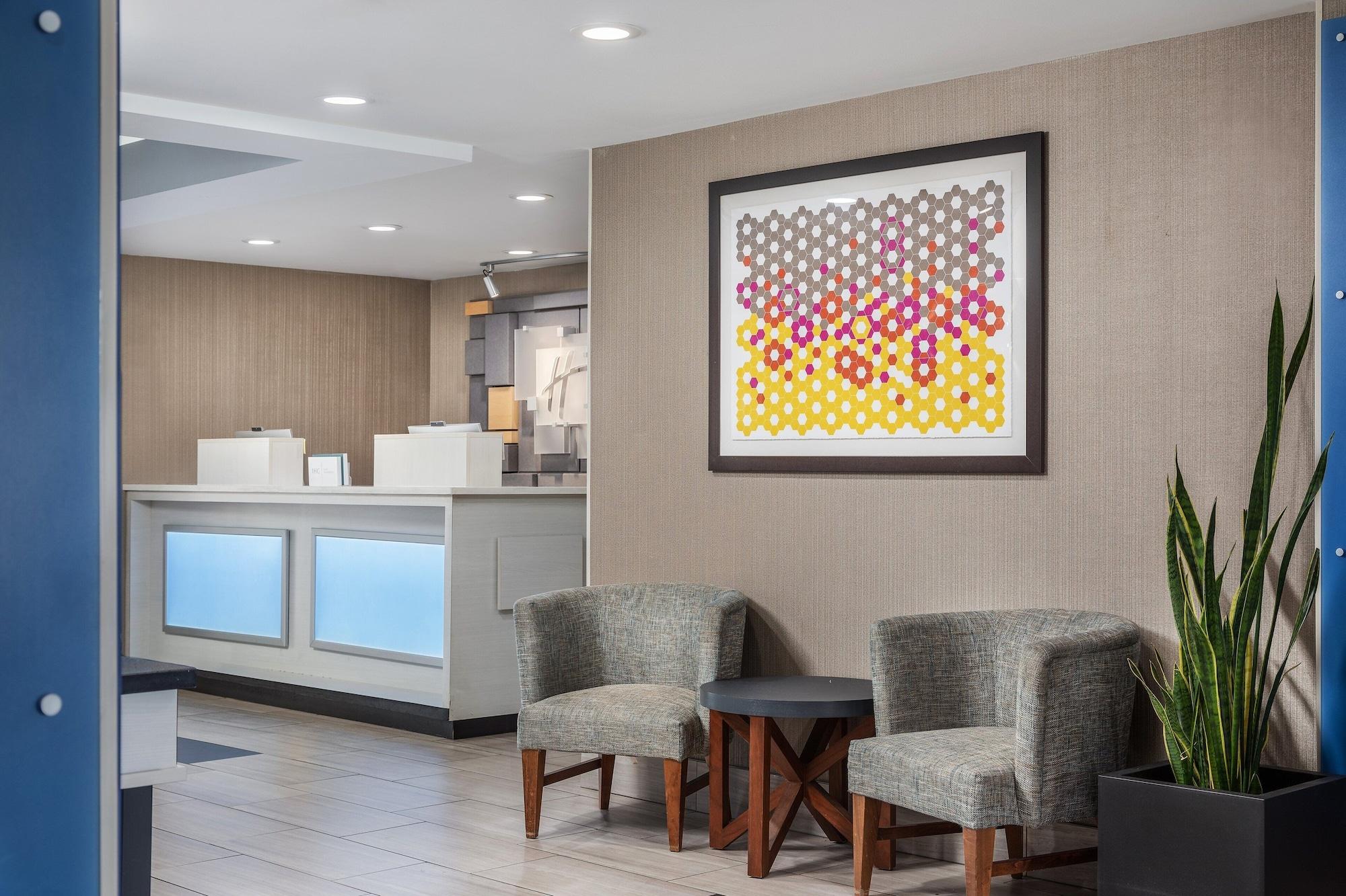 Vista Lobby Holiday Inn Express Hotel & Suites Chattanooga-Lookout Mtn by IHG