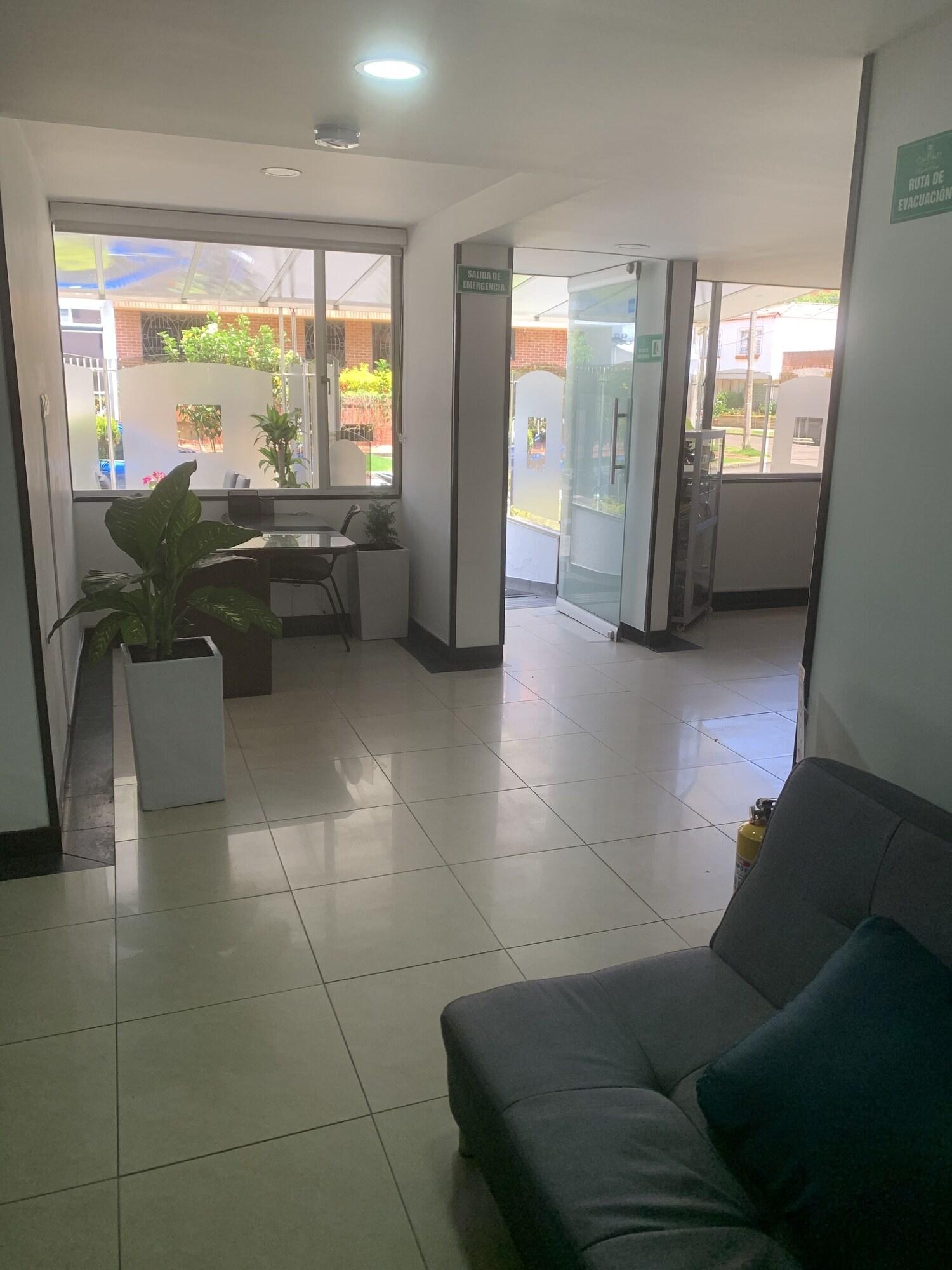 Vista Lobby HOTEL BOGOTA REAL