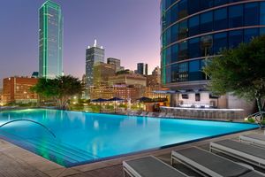 Alojamiento - Omni Dallas Hotel