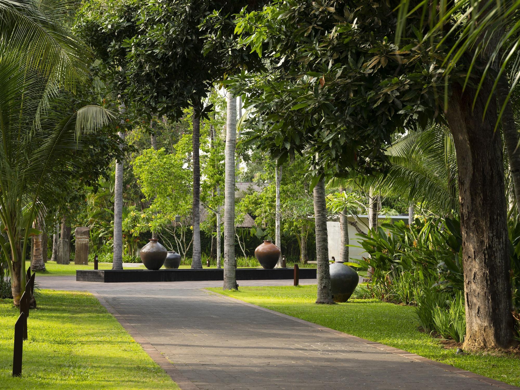 Vista Exterior Kayumanis Jimbaran Private Estate & Spa