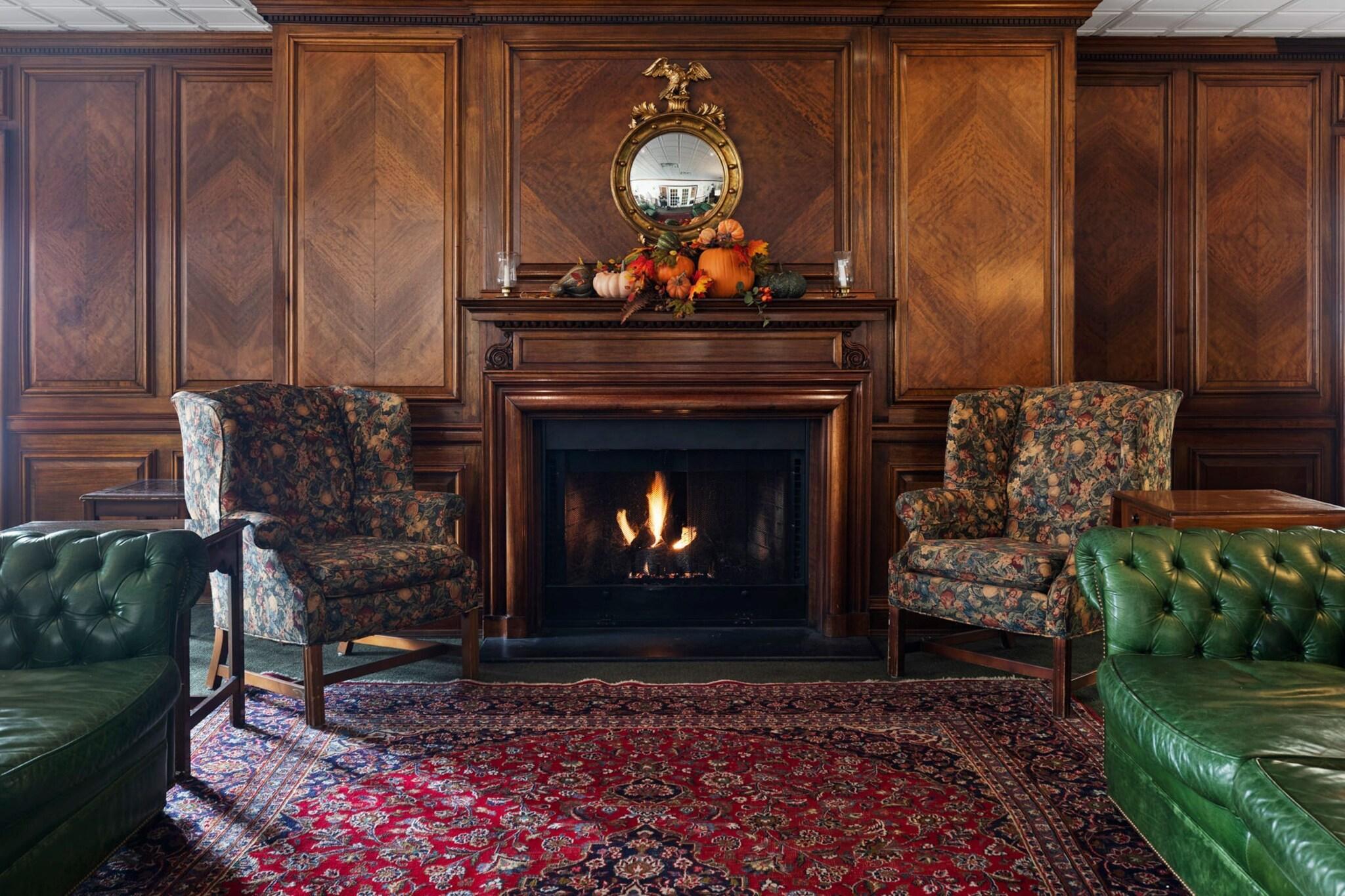 Vista Lobby Harraseeket Inn