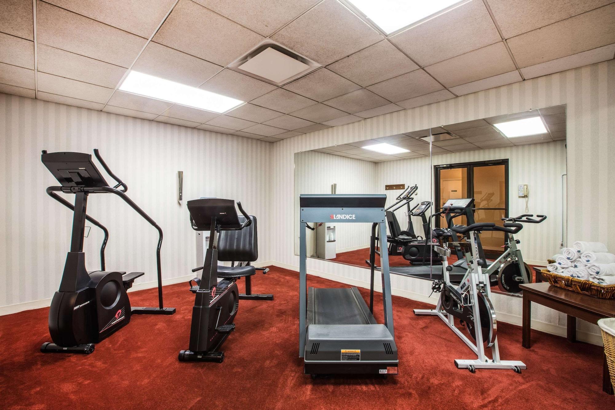 Gimnasio Ramada by Wyndham Ligonier