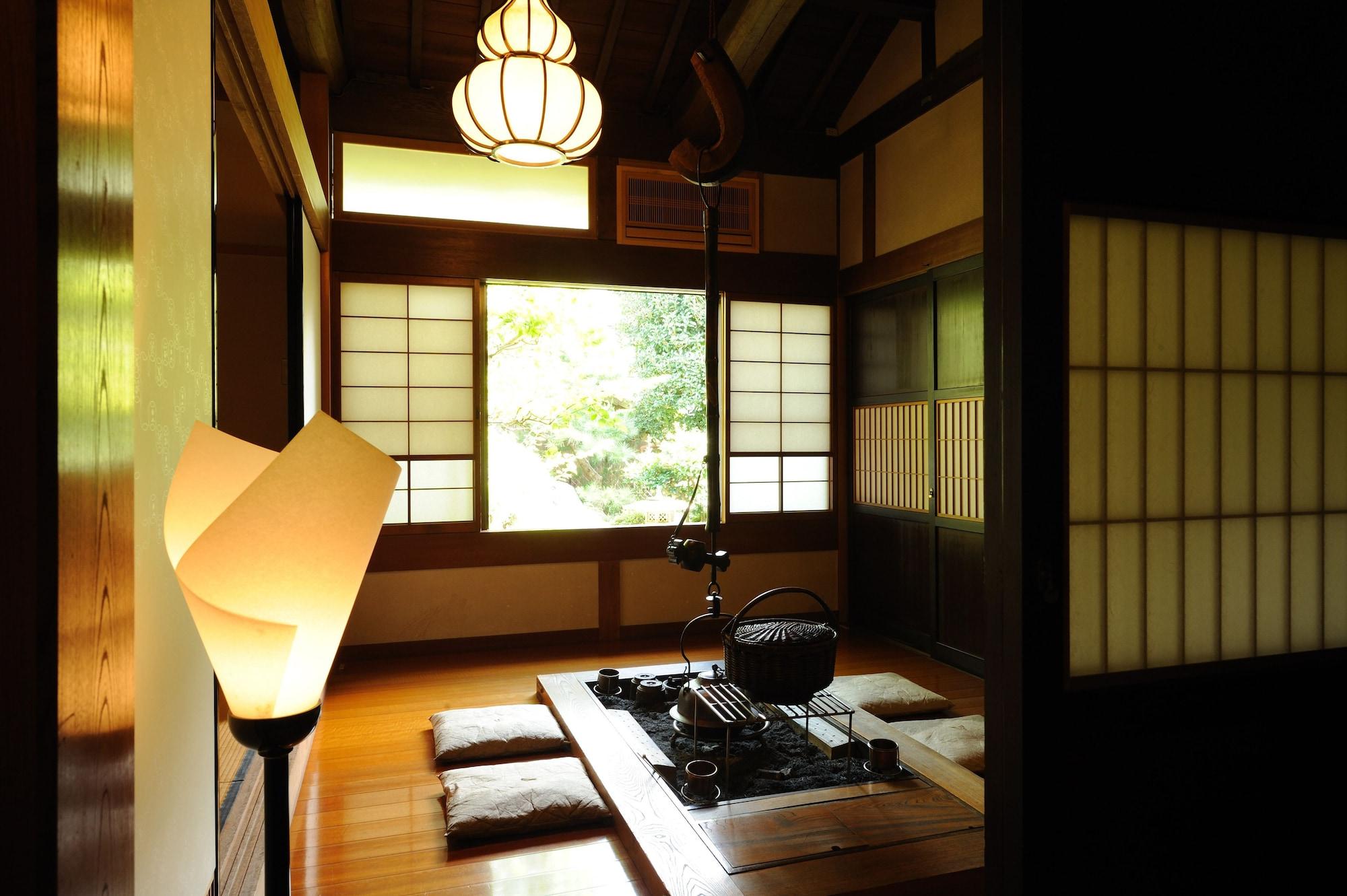 Comodidades del Alojamiento Ryoutei Ryokan YASUI