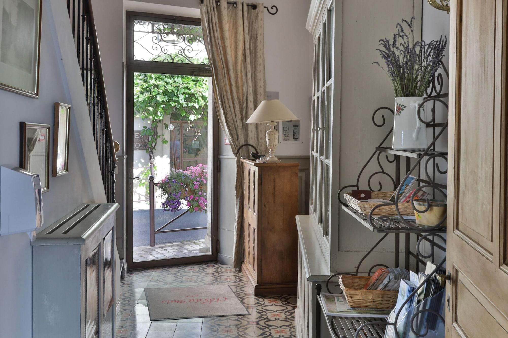 Vista Lobby Le Clos du Buis