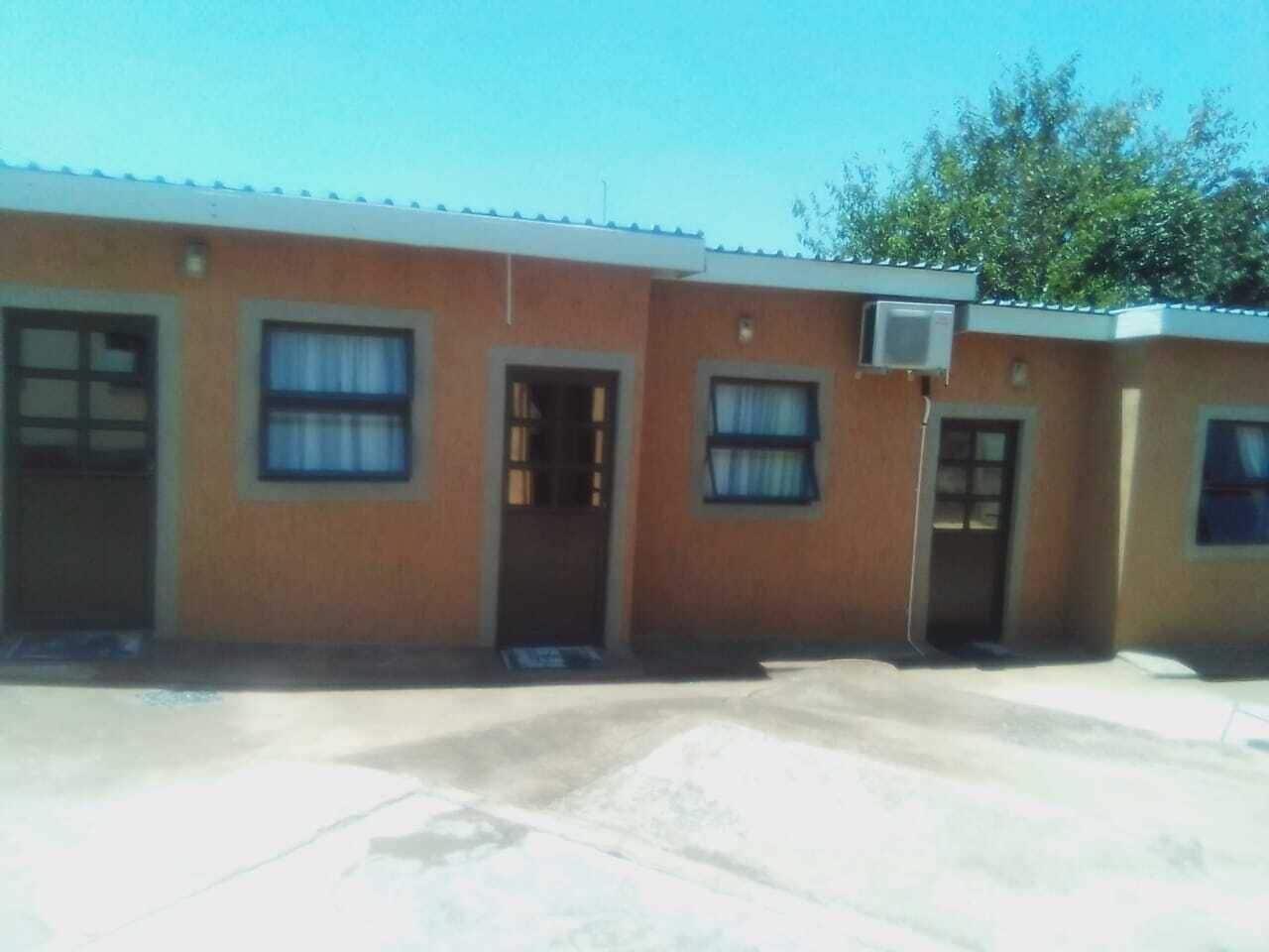 Varios Mohalalitoe B and B