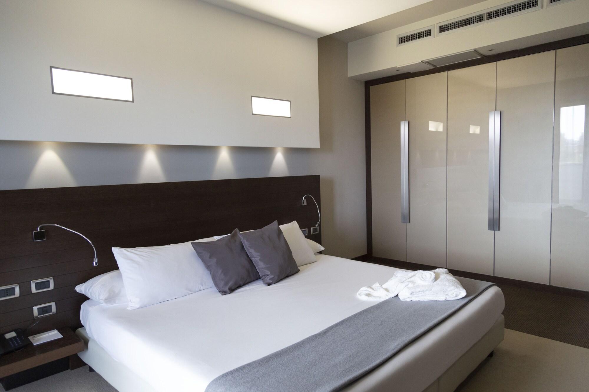 Habitación HOTEL SELENE POMEZIA