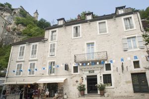 Alojamiento - Hotel Beau Site Notre Dame