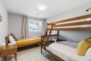 Alquiler Vacacional - Modern Downtown Chandler 4BR • Private Pool/Spa