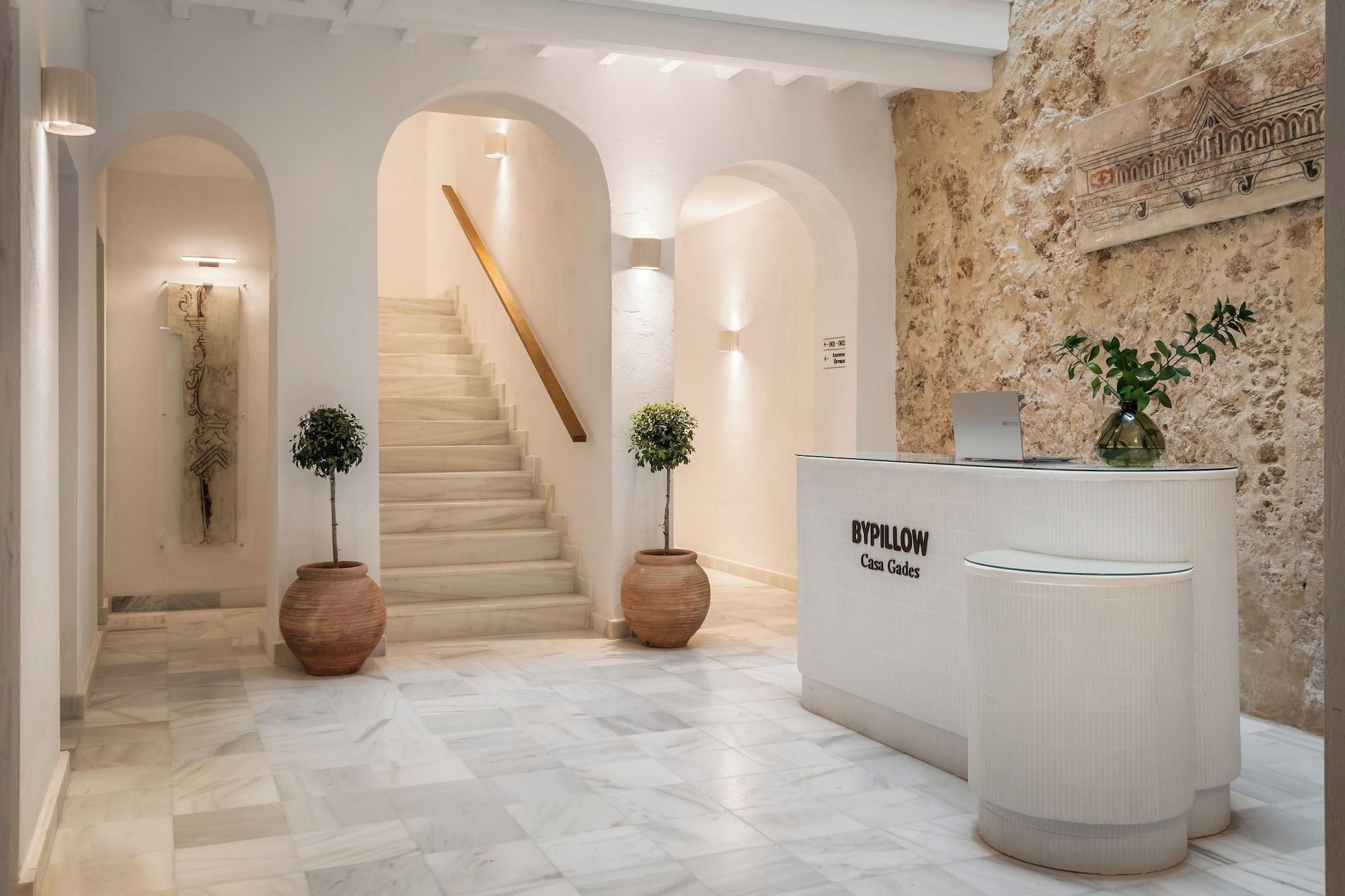 Varios BYPILLOW Casa Gades