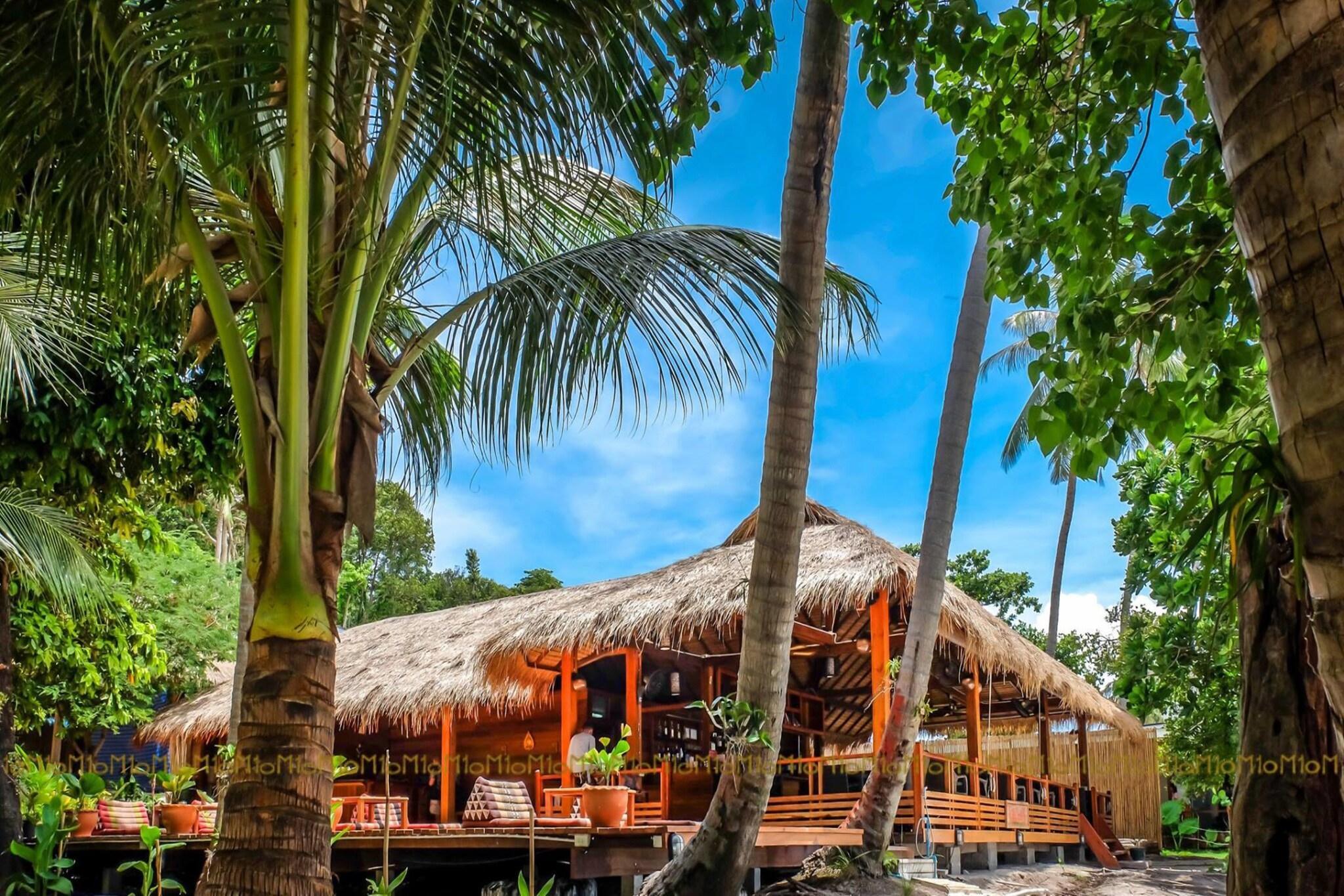 Restaurant Ten Moons Lipe Resort