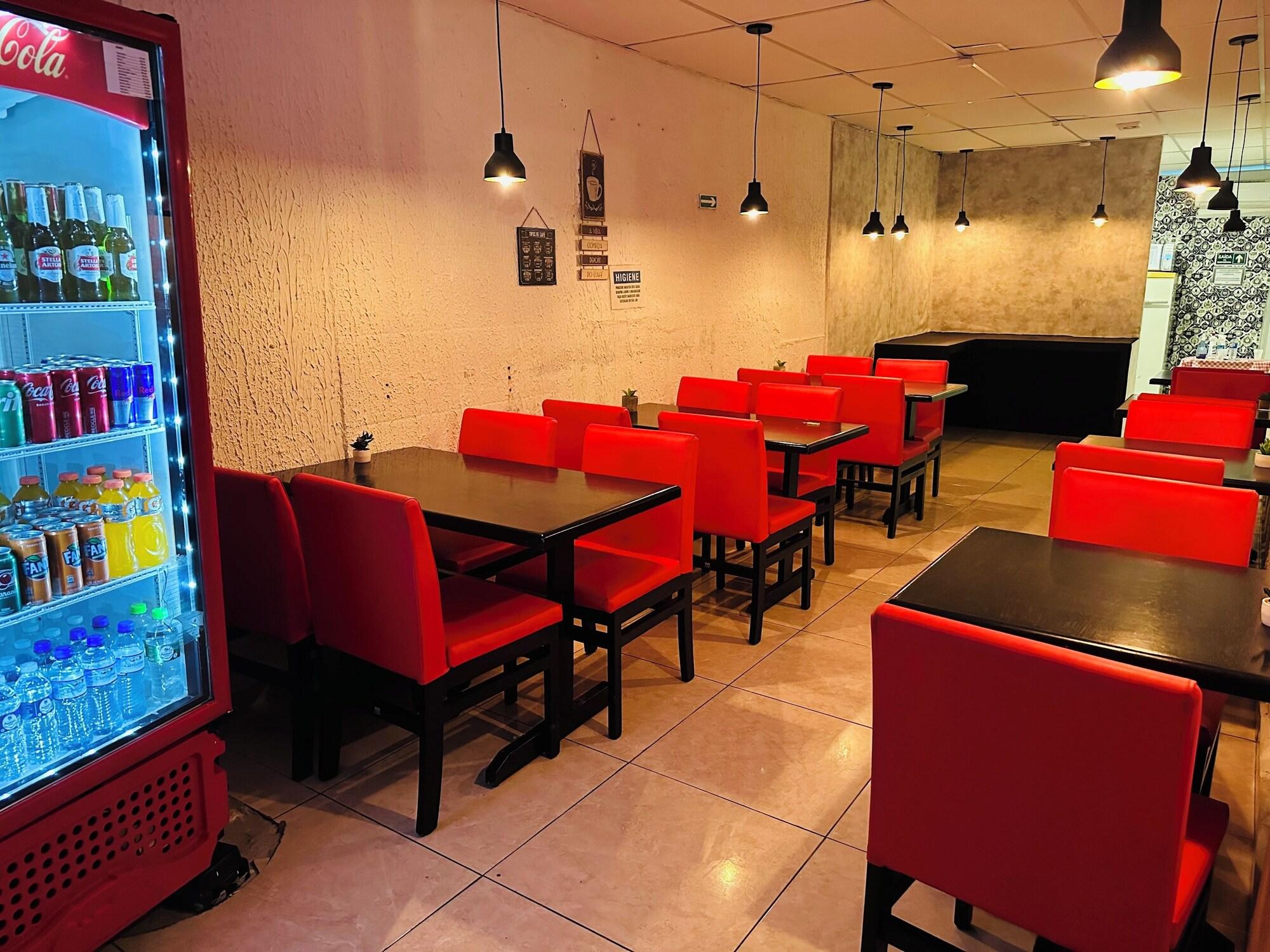 Restaurant On Hostel Guarulhos traslado aeroporto