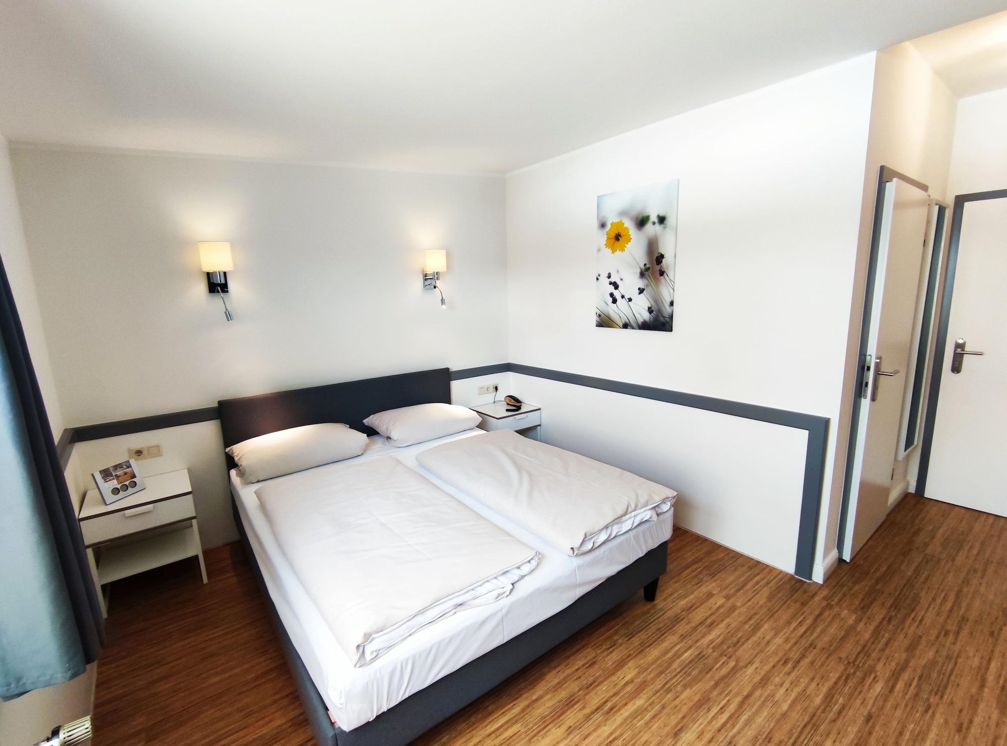 Varios Schäfers Hotel